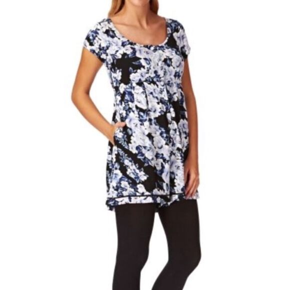 Minkpink rose black & white button down romper - Picture 2 of 5